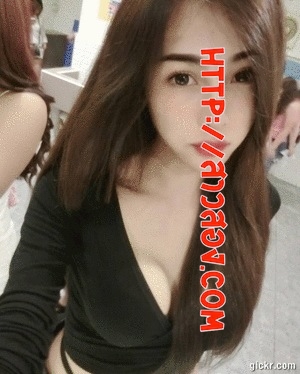 PicsArt_09-01-11.32.40.jpg