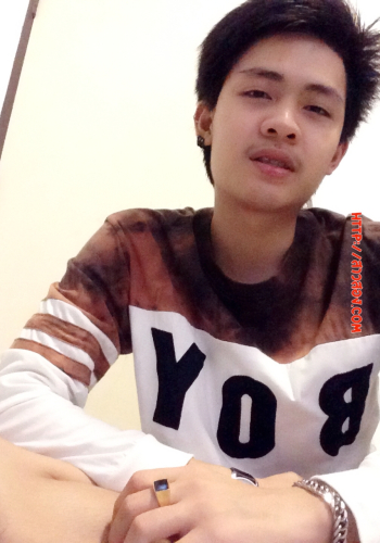 [ผู้ชายขายตัวให้กะเทย] รับงานคับ กทม สนใจแอดมาสอบถามได้