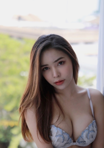 [กะเทยขายตัว]  รับงานโซนรัชดา ทำนม ยังไม่แปลง ตรงปกค่ะ หุ่นผอมเพรียว