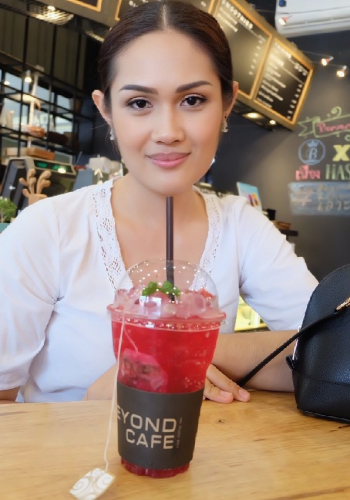 สาวสอง อุดร ยังไม่แปลงสนใจคุยได้คะ