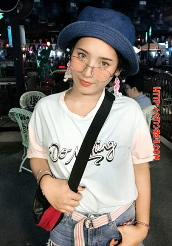 [กะเทยขายตัว] สาวสองรับงาน