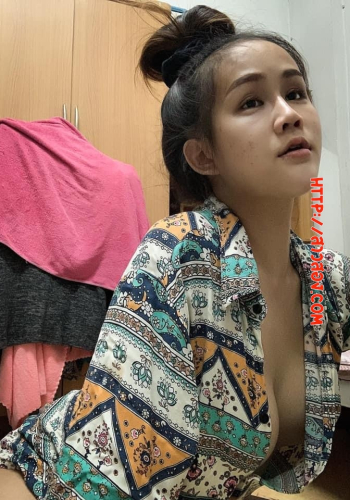 [กะเทยขายตัว] สาวสองมีนมมีงู รับงานค่ะ