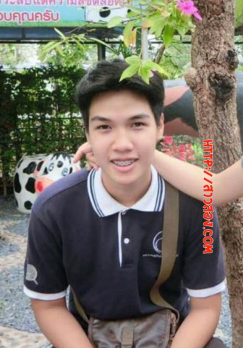 [ผู้ชายขายตัวให้กะเทย] รับงานคับ กรุงเทพ