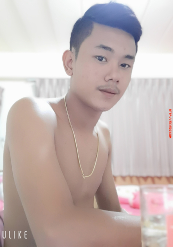 [ผู้ชายขายตัวให้กะเทย] ชอบทิ้งไลน์ไว้เรยคับ