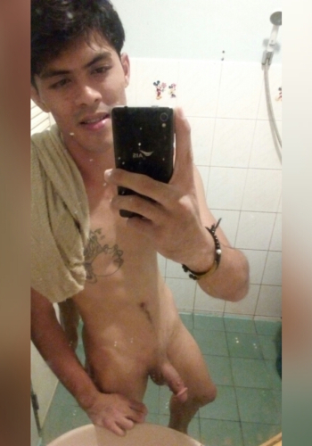 [ผู้ชายขายตัวให้กะเทย] รับงานครับ